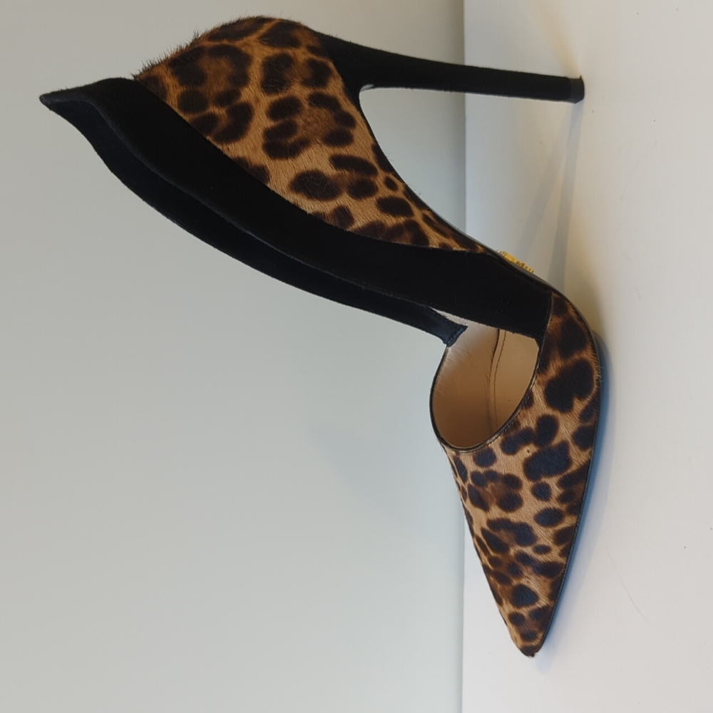 Prada leopard print pointy toe pumps size 38.5
